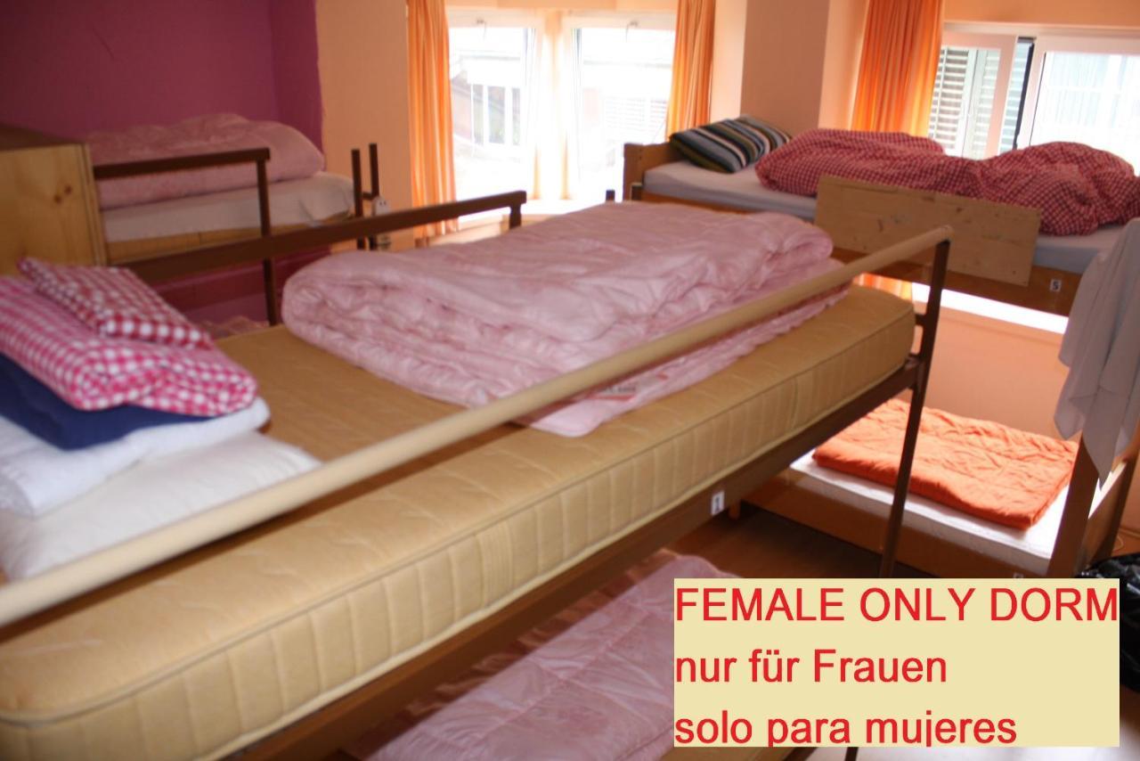 Bed 6-Bed Female Dormitory Room,1416318867:JPEG